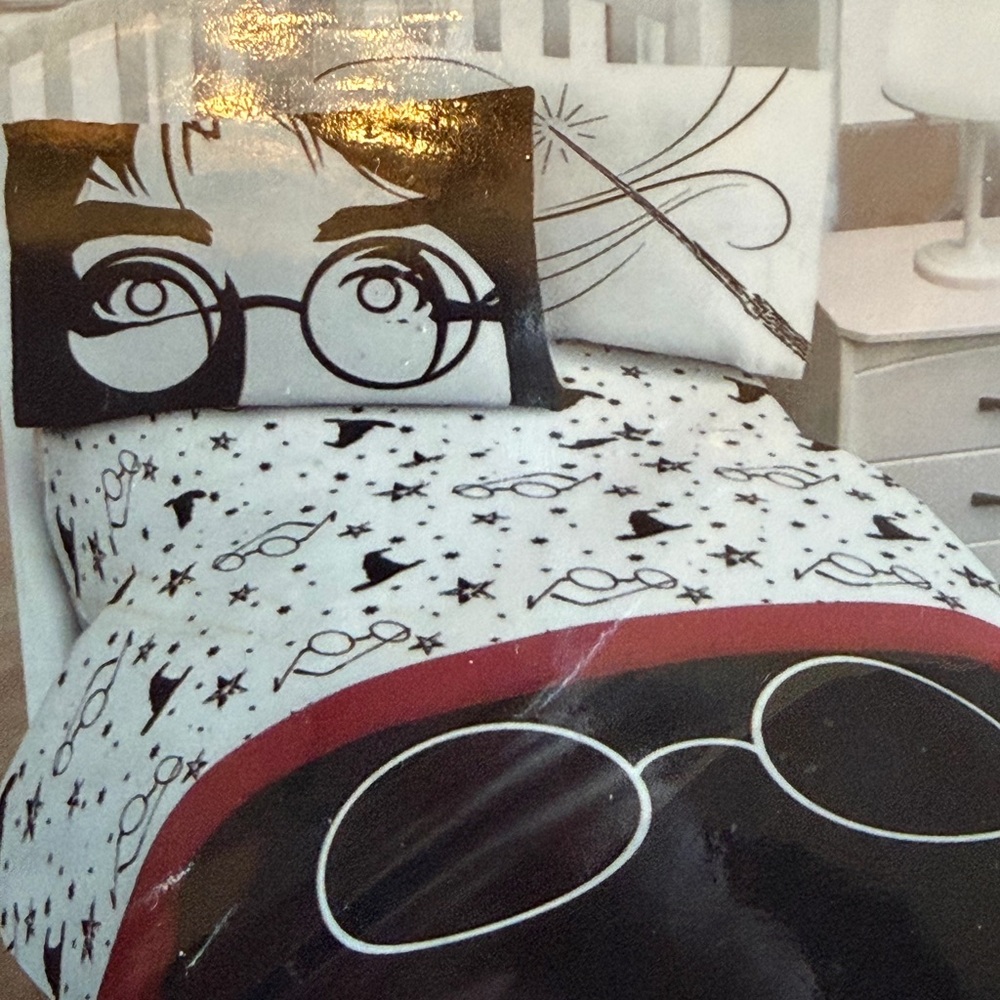 Jay Franco Black and White Harry Potter full sheet set - Picture 5 of 5